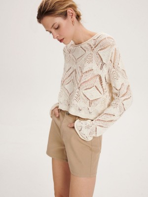 Reserved High waist shorts Béžové | 31789BMWC