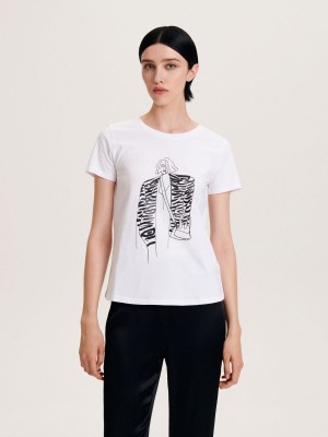 Reserved Regular fit T-shirt with print Biele | 65387LMRZ