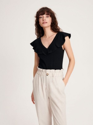 Reserved Top with ruffle detail Čierne | 67283OJEZ