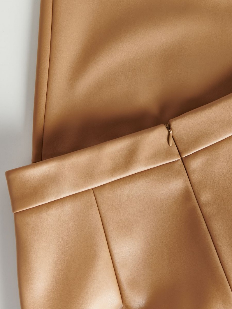 Reserved Faux leather skirt Béžové | 98304EGSW