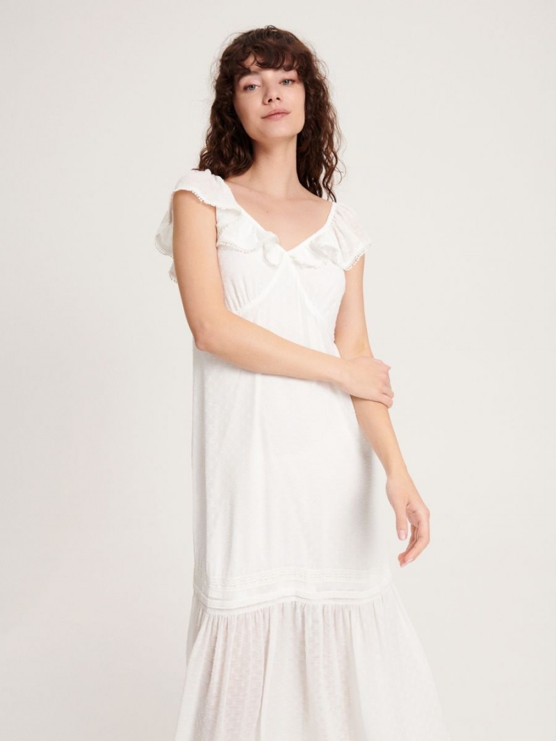Reserved Frilled dress Biele | 89762VFWA