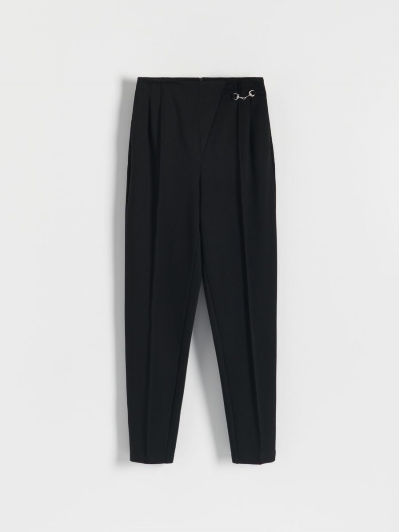 Reserved Trousers with pressed crease Čierne | 95301GRNH