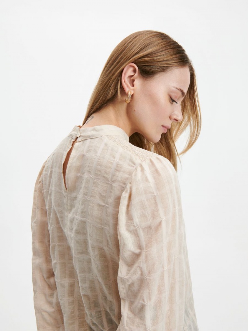 Reserved Viscose rich top Béžové | 17602NDFQ
